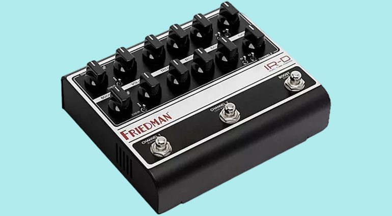 Friedman IR-D Zweikanal-Röhrenvorverstärker liefert den Friedman Twin Sister-Amp in a Box mit DSP IR Boxen-/Endstufen-Simulation.