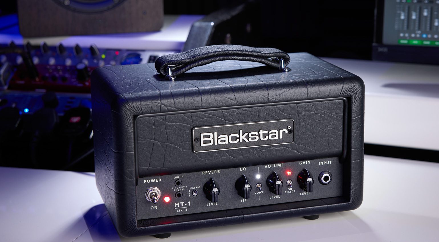 Die Blackstar HT MKIII Serie ist da und zeigt sich in neuem Gewand, mit bewährten und neuen Features. Erstklassige Boutique-Clean-Sounds und modernen High-Gain-Overdrives ohne Kompromisse. Das wollen wir uns genauer anschauen.