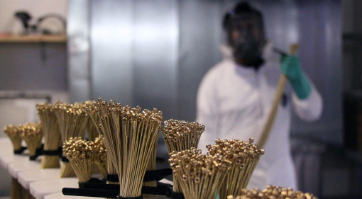 Ja, Gitarrensaiten machen Sound! Hier bekommt ihr Antworten, inwiefern Saitenstärke, Materialien und Marken einen Unterschied machen.