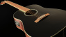 Die HB Custom Line HBJ-45E im Round Shoulder Dreadnought Style ist bereit, euch auf jeder Bühne zu begleiten.
