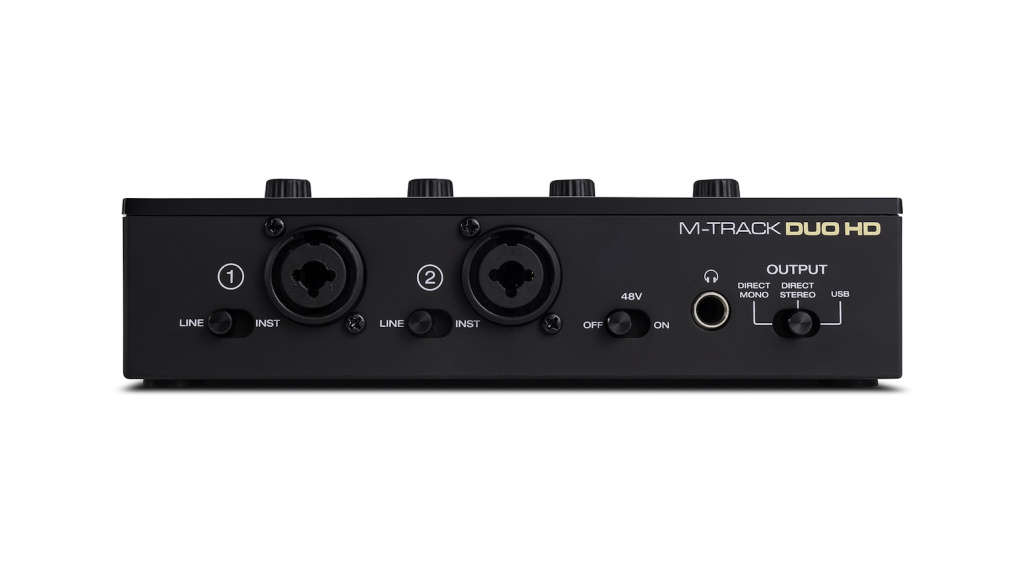 Die Anschlüsse auf der Vorderseite des M-Track Duo HD