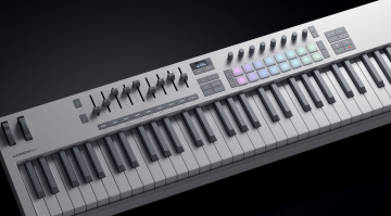 Novation Launchkey MK4 White: Neuer Lack für den großen Keyboard-Controller