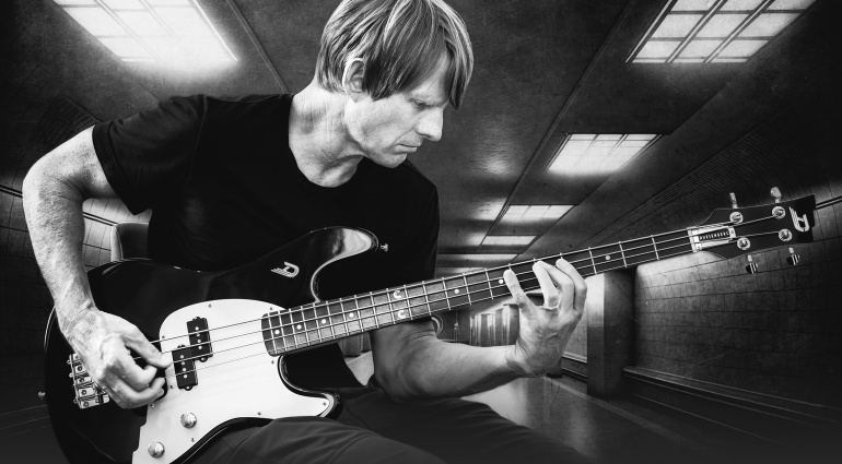 Der Duesenberg Chris Chaney Bass aus der Alliance-Serie ist ein echtes Arbeitstier und rockt, was das Zeug hält!