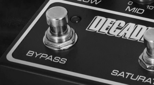 Gitarren-Boutique: Drumpocalypse 2025, QOTSA in den Pariser Katakomben, Behringer