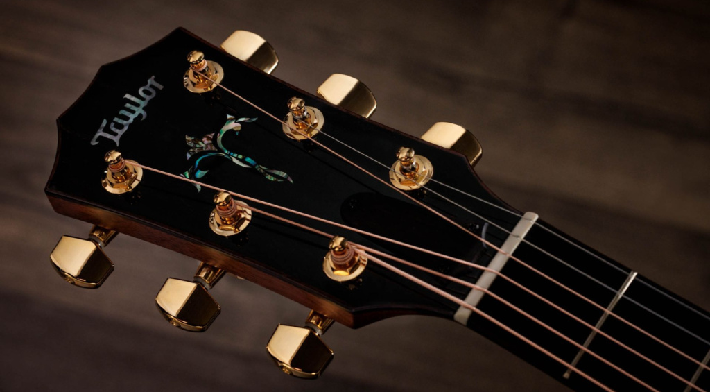 Legacy 914ce: Mit goldfarbener Hardware