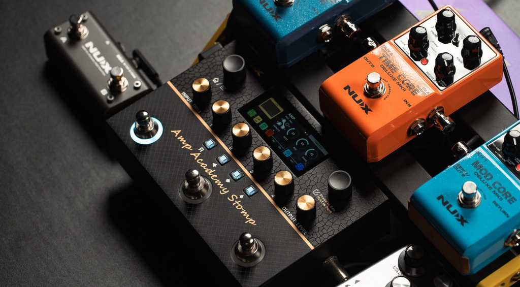 Der neue NUX Amp Academy Stomp bietet euch erstklassiges Amp-Modelling und Multi-FX zu einem Spitzenpreis!