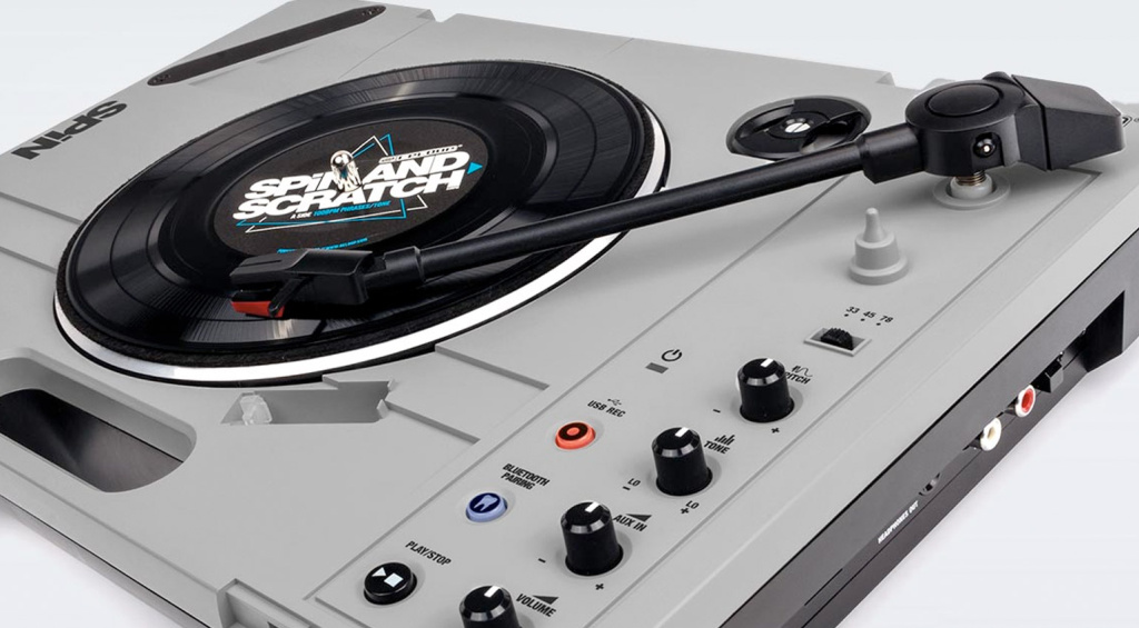 Reloop SPIN: Tragbarer Plattenspieler als Quelle für Sounds mit Lofi-Vibes