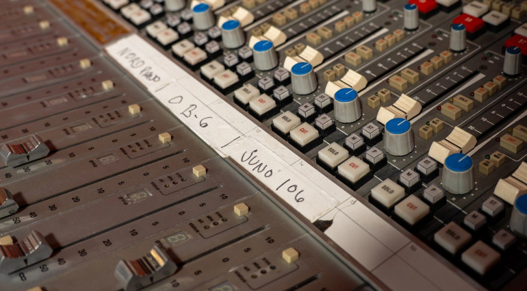 Kult-Konsole SSL 4000 G+ von Dr. Dre für 165.000 US-Dollar ersteigert