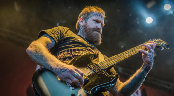 Gitarren-Boutique: Die Gitarre aus Zurück in die Zukunft gibt es bald für alle!