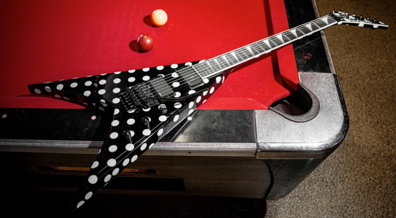 Jackson Pro Plus Phil Demmel KV: Neue Signature für Machine Head's Leadgitarristen