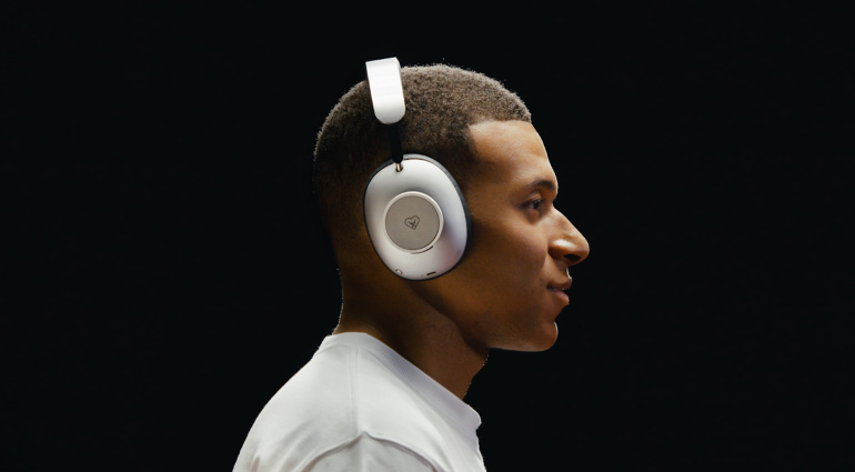 Loewe leo: KI-Kopfhörer präsentiert von Mbappé