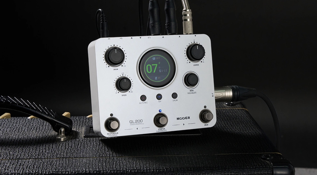 Der neue Mooer GL200 ist schick und ausgereift, kombiniert Stereo Looper mit AI Drum-Maschine und macht beide unabhängig nutzbar.
