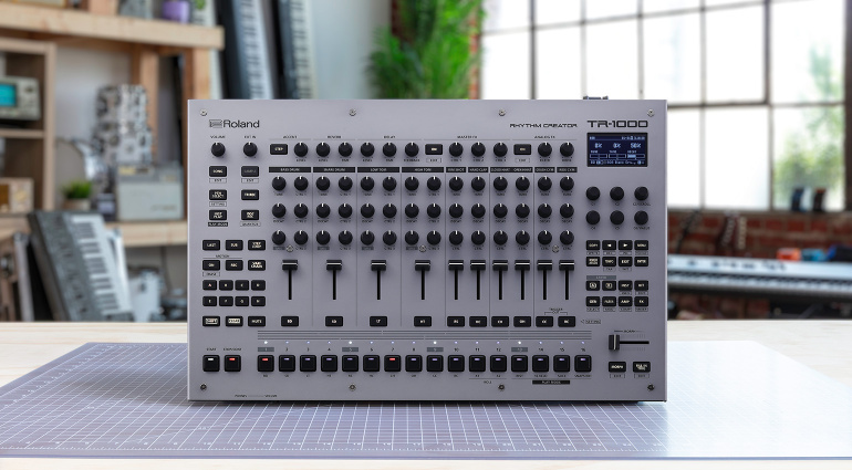 Roland TR-1000