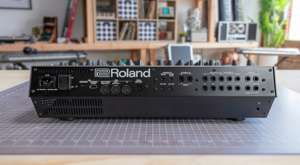 Roland TR-1000