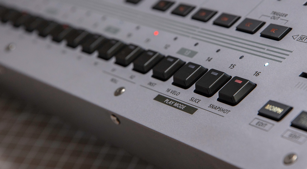 Roland TR-1000