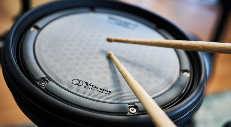 Roland VQD106: Die leisesten E-Drums der Welt? Angecheckt!