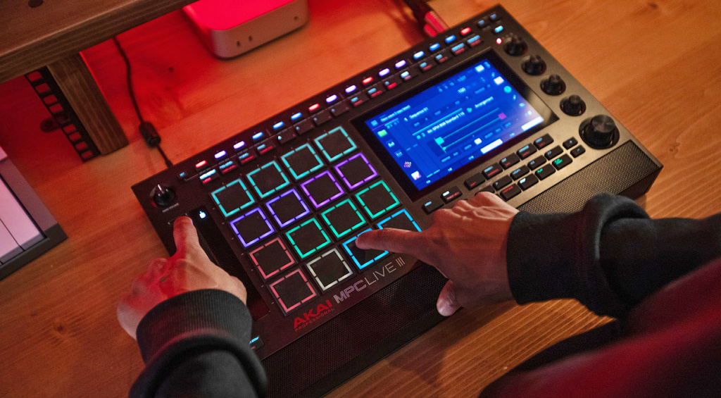 AKAI MPC Live III