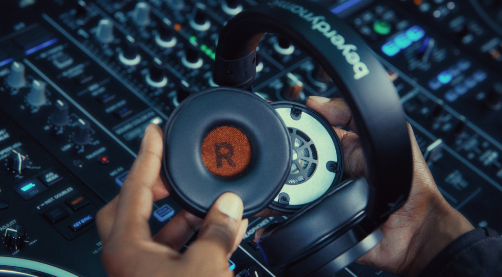 Für den Sound der DJ-Kopfhörer sind 35-mm-Treiber verantwortlich