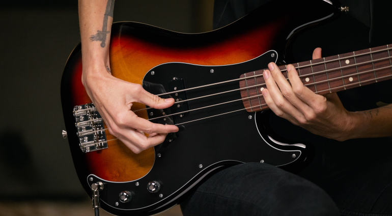 Gute Nachrichten für alle Bassisten! Die Fender American Pro Classic Bässe sind so gut, dass man sich über beide Ohren verlieben könnte.