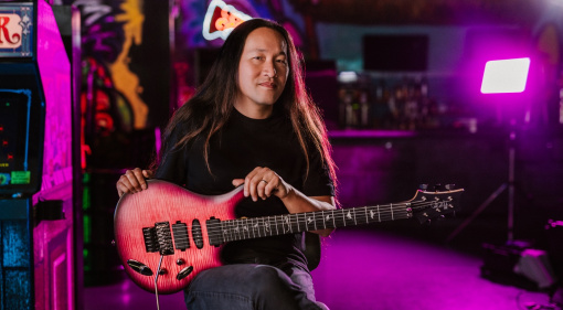 PRS spendiert einigen SE-Modellen ein paar Upgrades und ergänzt die Serie um die neue SE Chleo Herman Li Signature.