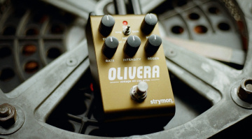 Das Strymon Olivera Delay emuliert den charakteristischen, sirupartigen Klang eines echten Ölkanister-Echos.