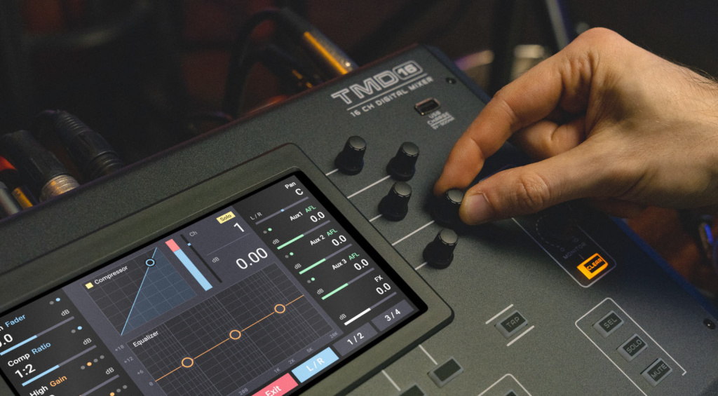 Das neue Mischpult von Alto ist mit einem Farbdisplay ausgerüstet