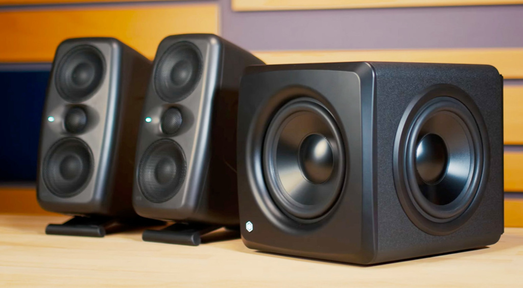 IK Multimedia iLoud Sub ist erstaunlich klein