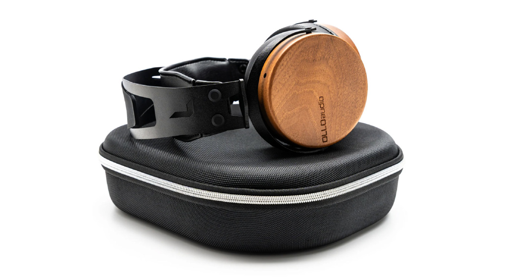 Ein passendes Hardcase gehört zum Lieferumfang