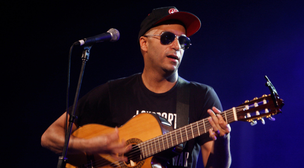 Auch akustisch gut: Tom Morello mit RATM