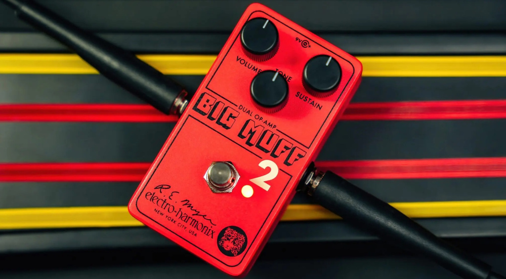 Der Electro Harmonix Big Muff PI 2 basiert auf einem wiederentdeckten Schaltungsdesign aus den 70er Jahren und wirkt wie eine Wiedergeburt!