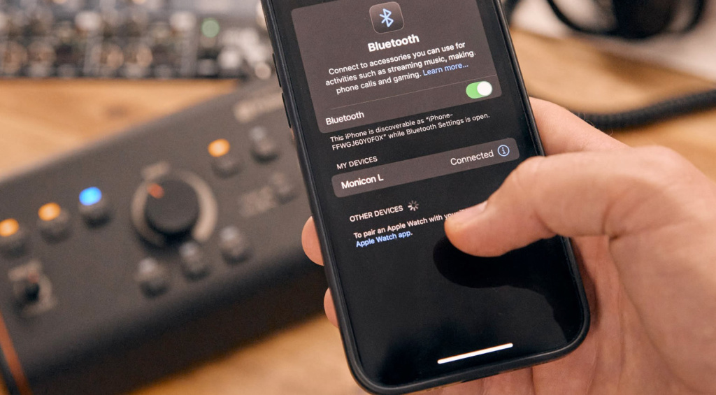 Wirklich praktisch ist, dass neben der Aux-Eingang auch Bluetooth unterstützt