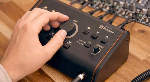 Palmer MONICON L G2: Aktiver/passiver Monitor-Controller – Angecheckt