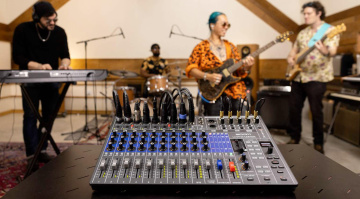 Zoom LiveTrak L12next