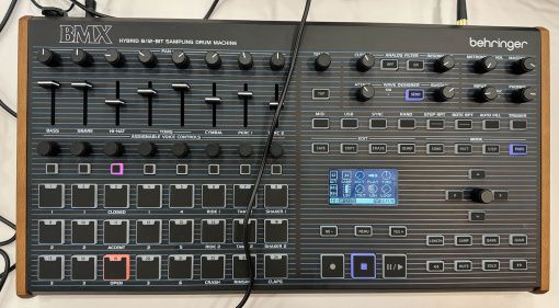 Behringer BMX