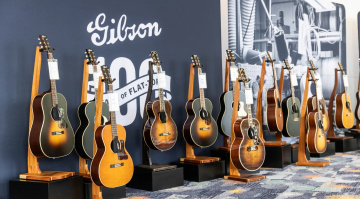 Mit der Gibson Century Collection präsentiert der Hersteller neue Vintage-Modelle, die die Essenzen dieser Zeit widerspiegeln.