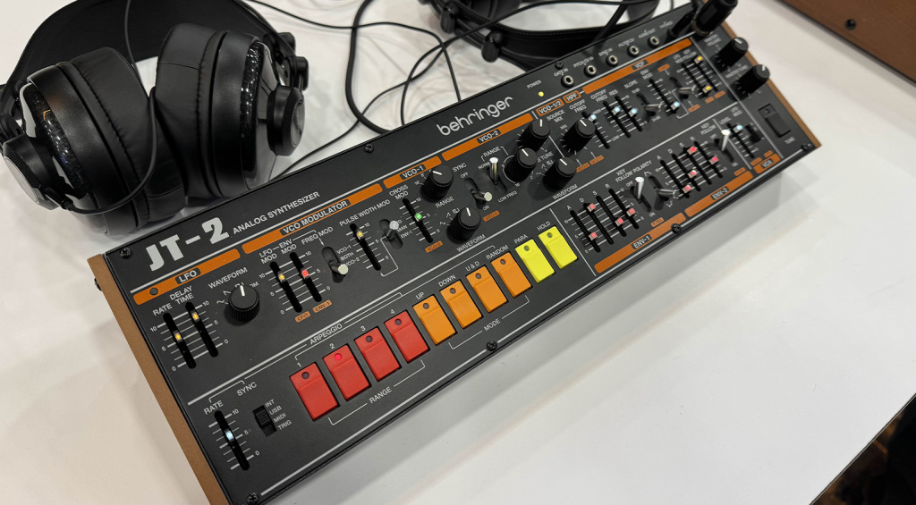 Behringer JT-2