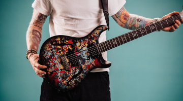 Mit der neuen PRS SE Ed Sheeran Cosmic Splash Limited Edition bekommt ihr eine Gitarre, die euch inspirieren könnte!