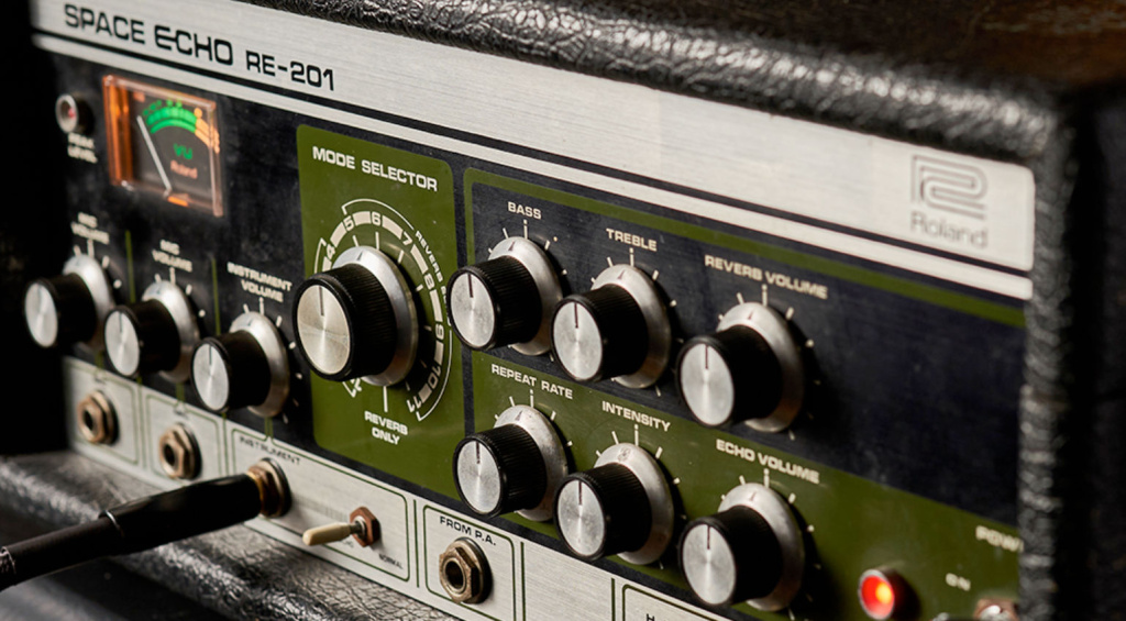 Das Roland RE-201 Space Echo liefert den authentischen Delay- und Reverb-Sound in Dub und Dub Techno