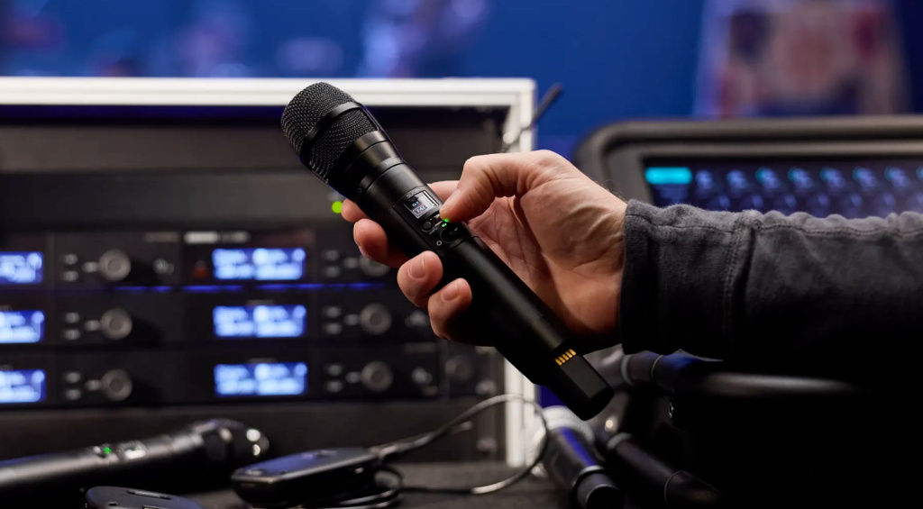 SLX-D+ nutzt die neue ShowLink Ease Technologie