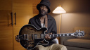 Ein erstklassiger Gitarrist bekommt seine Signature. Die Gibson Gary Clark Jr. Custom ES-355 CB kommt frisch aus dem Custom Shop.