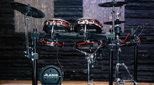 Alesis Nitro Ultimate XL: (Fast) Alles eine E-Drum-Nummer größer!