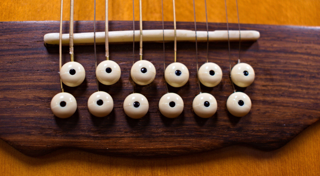 12-saitige Gitarren: Akustisch