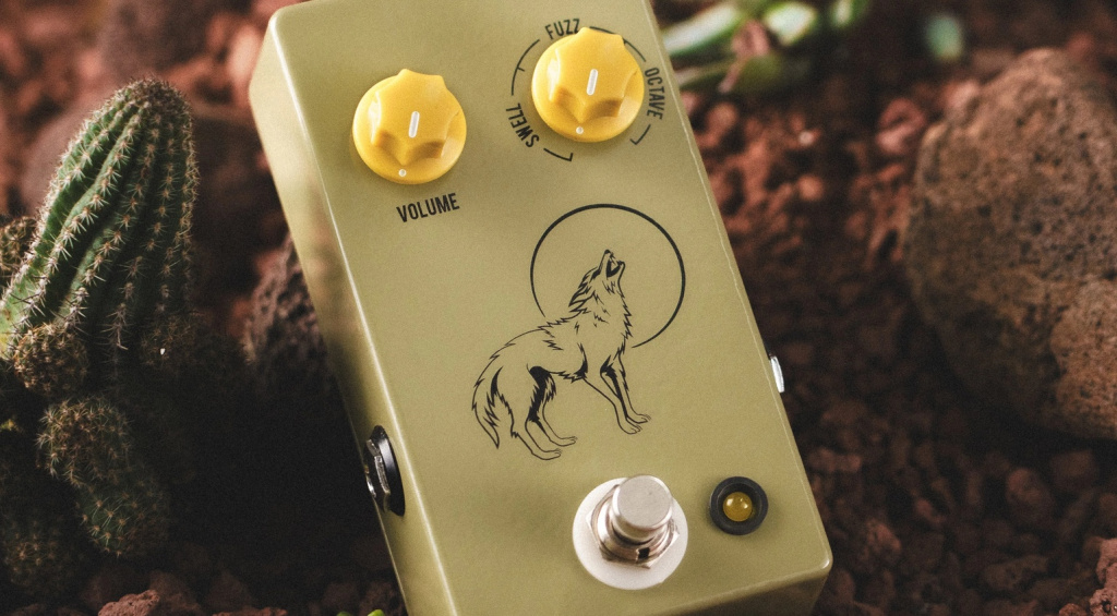 Das JHS Coyote Octave Fuzz-Pedal besitzt nur zwei Regler, liefert aber charakterstarke Fuzz-Sounds vom Feinsten!