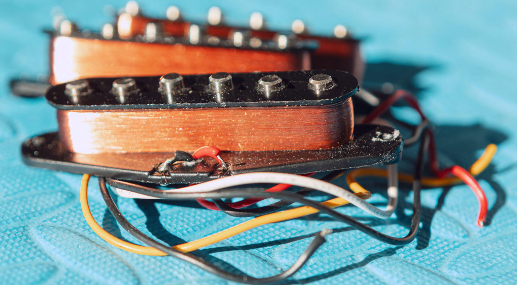 Spule und Magnete in einem Single Coil Pickup