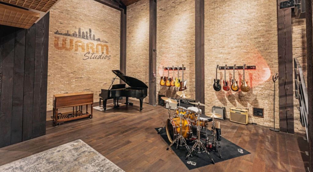 Warm Studios bieten zwei Studioräumlichkeiten auf insgesamt über 330 Quadratmeter