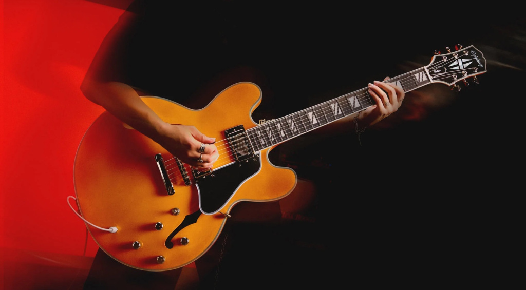 Die Epiphone Futura-Serie präsentiert alle ikonischen Modelle mit tollen Features, guten Hölzern und attraktiven Farben!