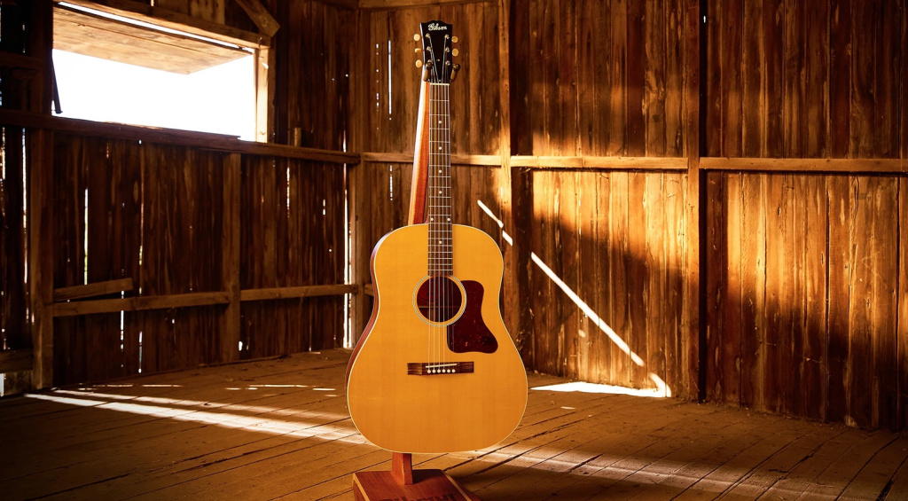 Zum 100-jährigen Jubiläum der Gibson-Flat-Top-Akustikgitarren präsentiert der Hersteller die Gibson Century 12-Fret Collection.