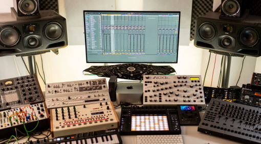Das perfekte Monitoring für Electronic Music Producer 2026