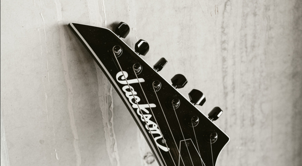 Reverse Headstock der Wes-Borland-Signature