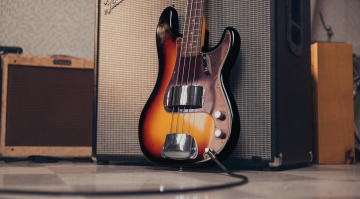Es gibt Instrumente, die Geschichte geschrieben haben – und dann gibt es den Fender James Jamerson 1962 Precision Bass.